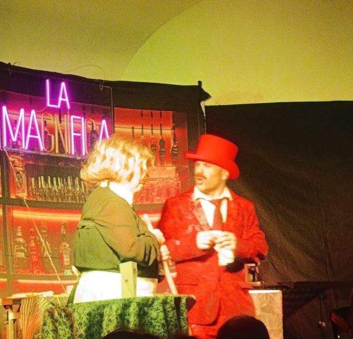 La Magnífica. No hay bar que por bien no venga