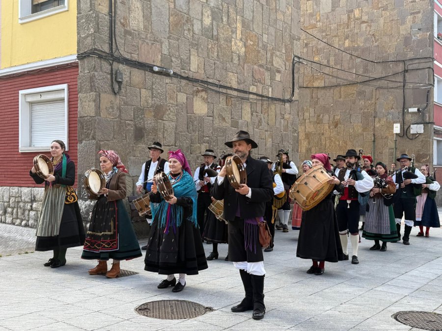Actuación de banda de Gaitas