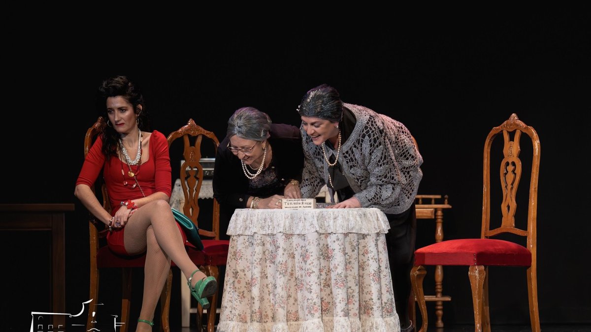 Maribel y la Extraña familia